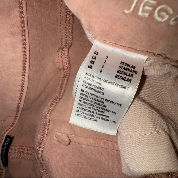 American Eagle Pink Skinny Jean (Soft material) size 2 regular. - Picture 5 of 5